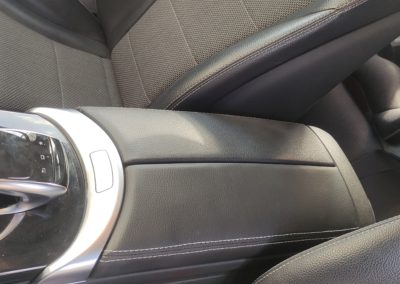 Tapizado interior de coches y volantes